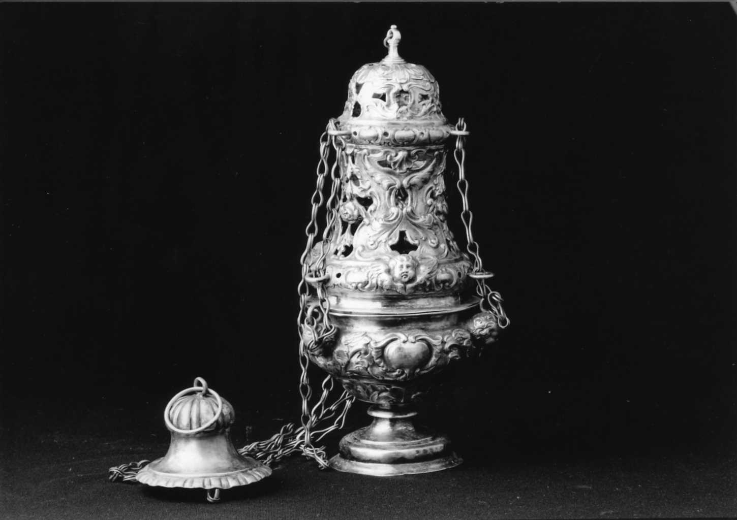 turibolo, elemento d'insieme - bottega fiorentina (sec. XVIII)