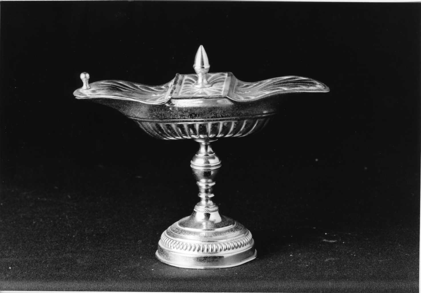 navicella portaincenso, elemento d'insieme - bottega romagnola (prima metà sec. XX)