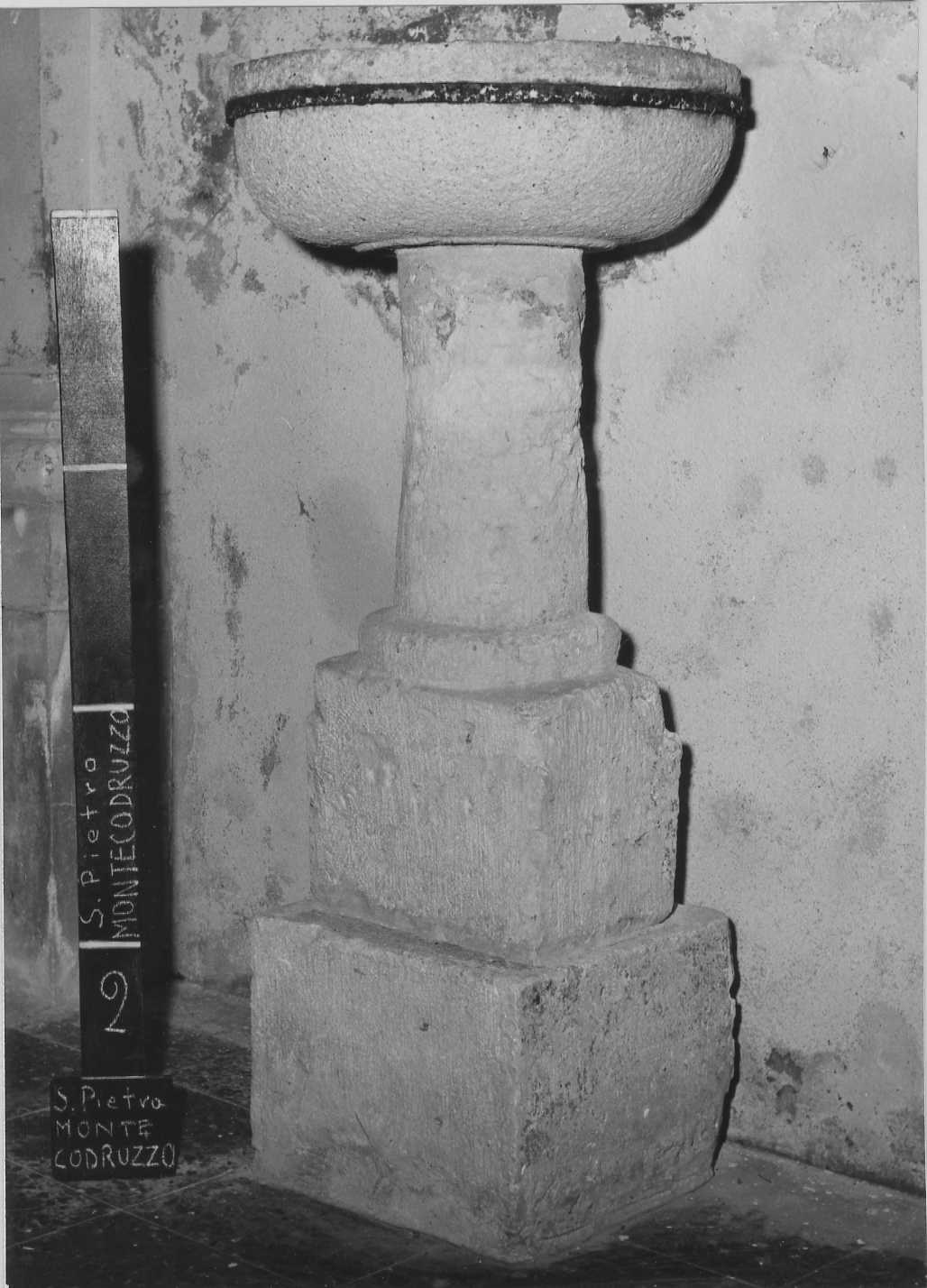 acquasantiera - a fusto - bottega romagnola (sec. XVII)