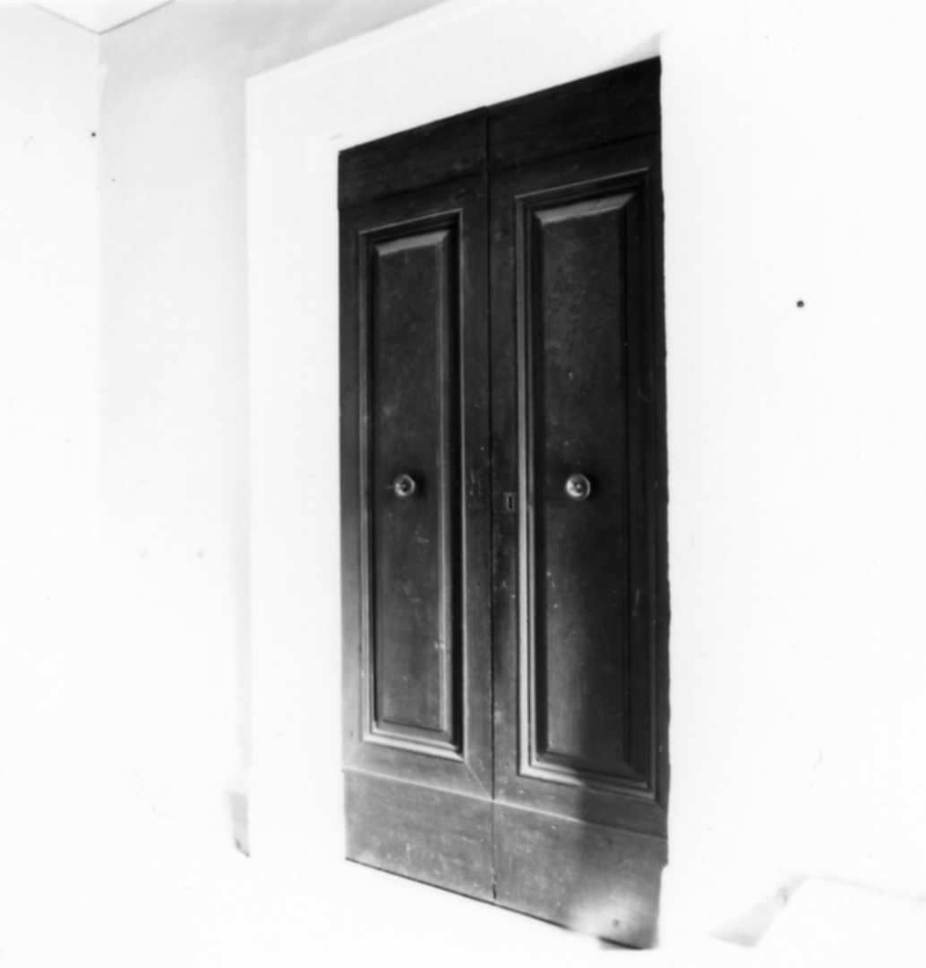 porta - a due battenti - bottega romagnola (sec. XVIII)