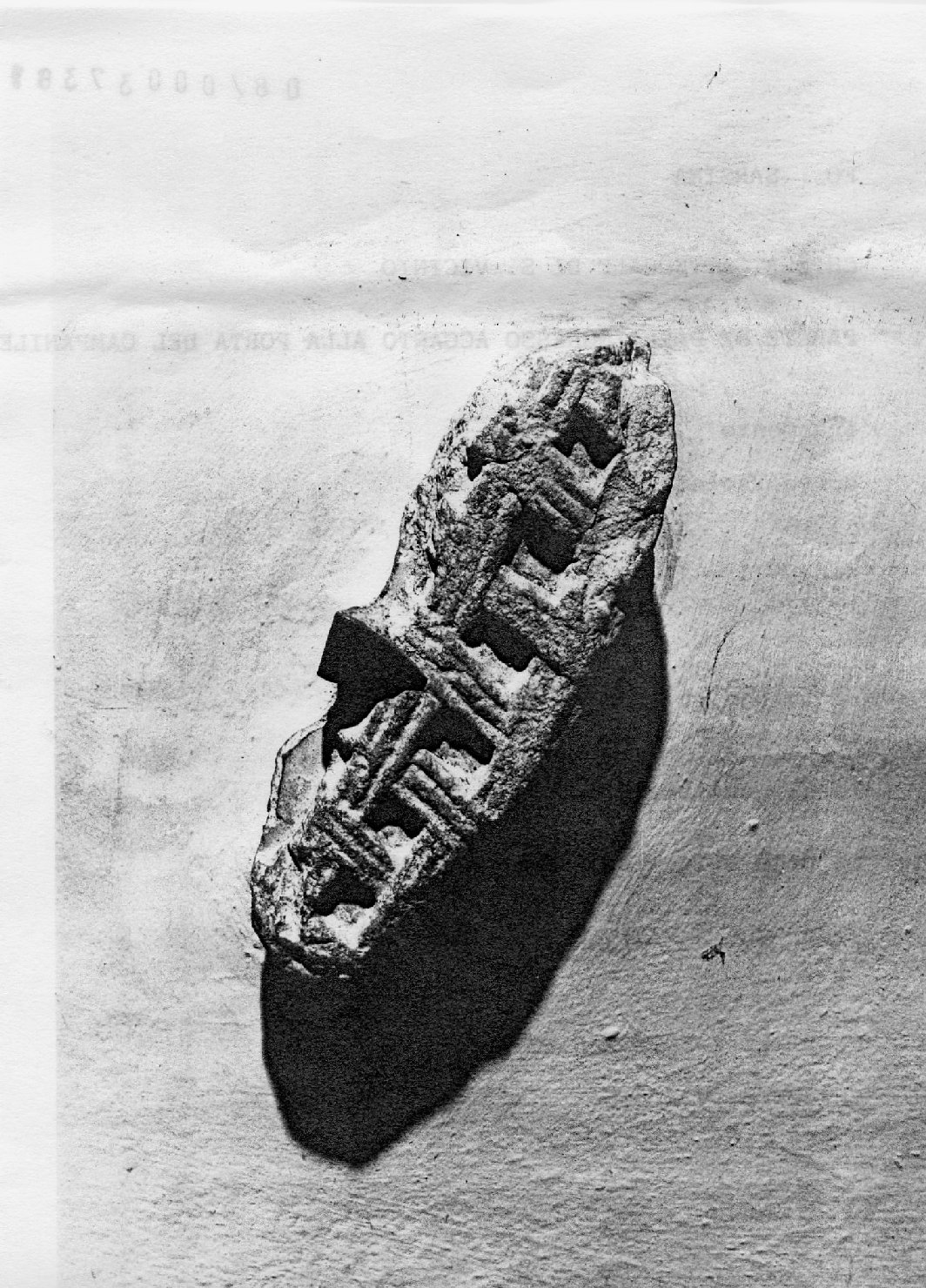 motivo decorativo ad intreccio vimineo (rilievo, frammento) - bottega bizantina (secc. VIII/ IX)