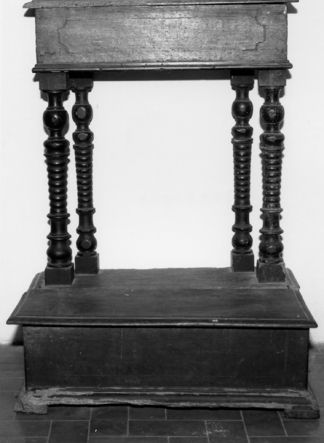 inginocchiatoio - bottega romagnola (sec. XVIII)