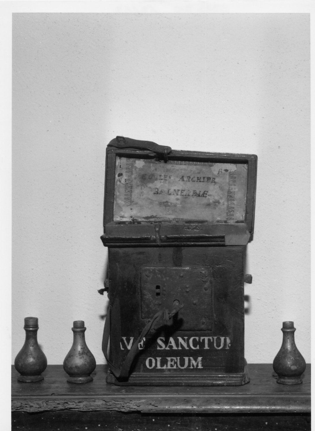 vasetti per oli santi - bottega romagnola (sec. XVIII)