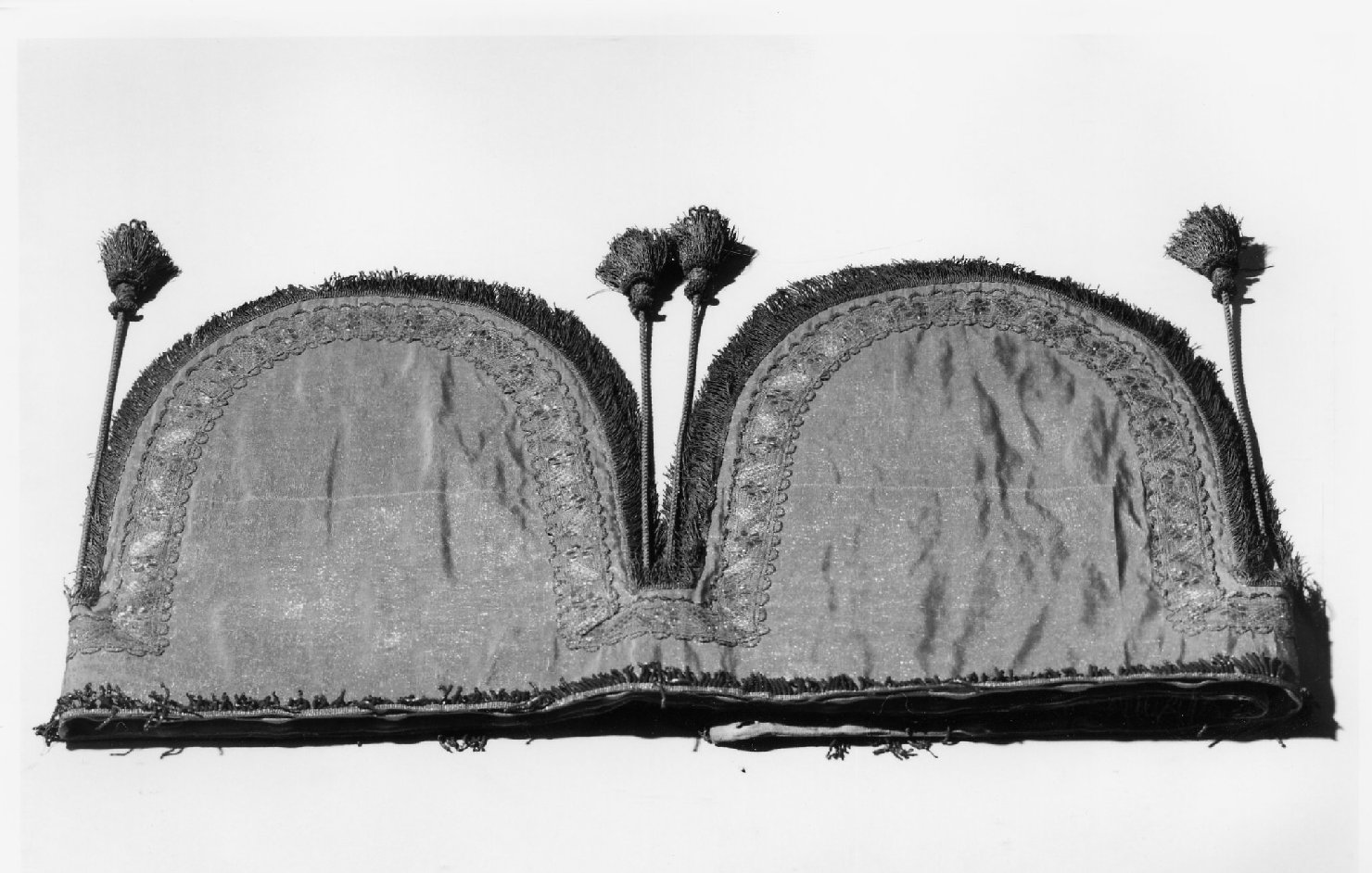 lambrecchino di baldacchino, elemento d'insieme - bottega romagnola (sec. XVIII)