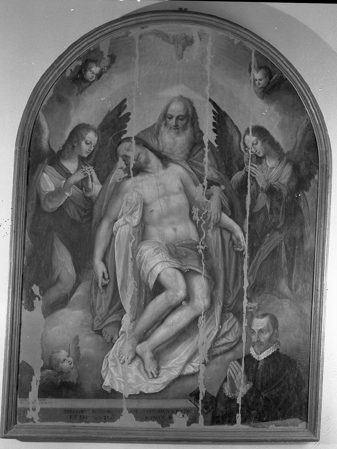 Trinità con Cristo morto tra due angeli e un committente (dipinto) di Van der Straet Jan detto Giovanni Stradano (attribuito) (sec. XVI)