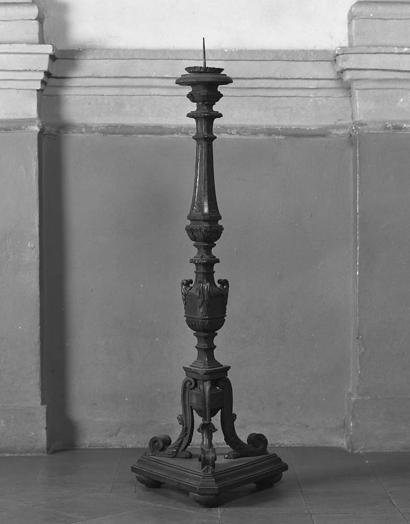 candelabro per il cero pasquale - manifattura romagnola (fine sec. XVI)