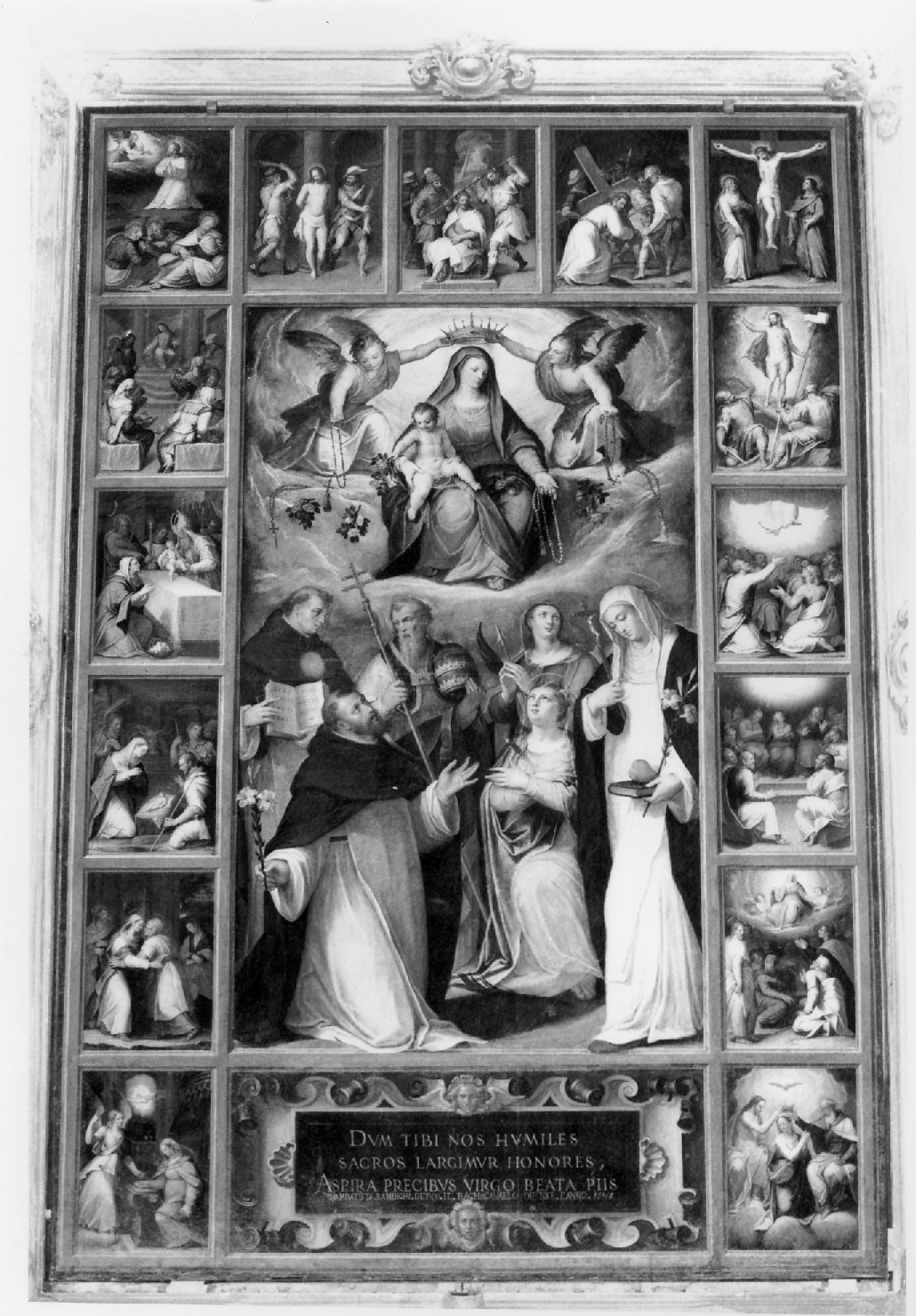 Madonna del Rosario con San Tommaso d'Aquino, San Domenico, Santa Caterina da Siena, Santa Giustina, Sant'Eufemia (?), papa Sisto IV e quindici Misteri del Rosario (pala d'altare) di Ramenghi Giovanni Battista detto Bagnacavallo il Giovane (sec. XVI)