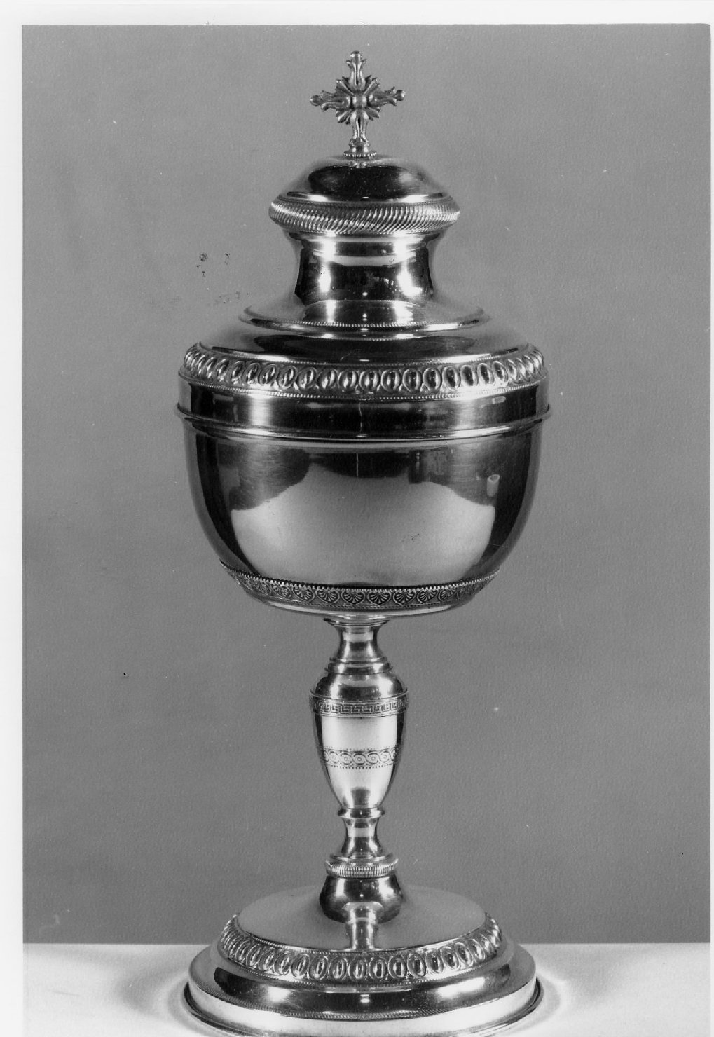 pisside - bottega emiliano-romagnola (seconda metà sec. XIX)