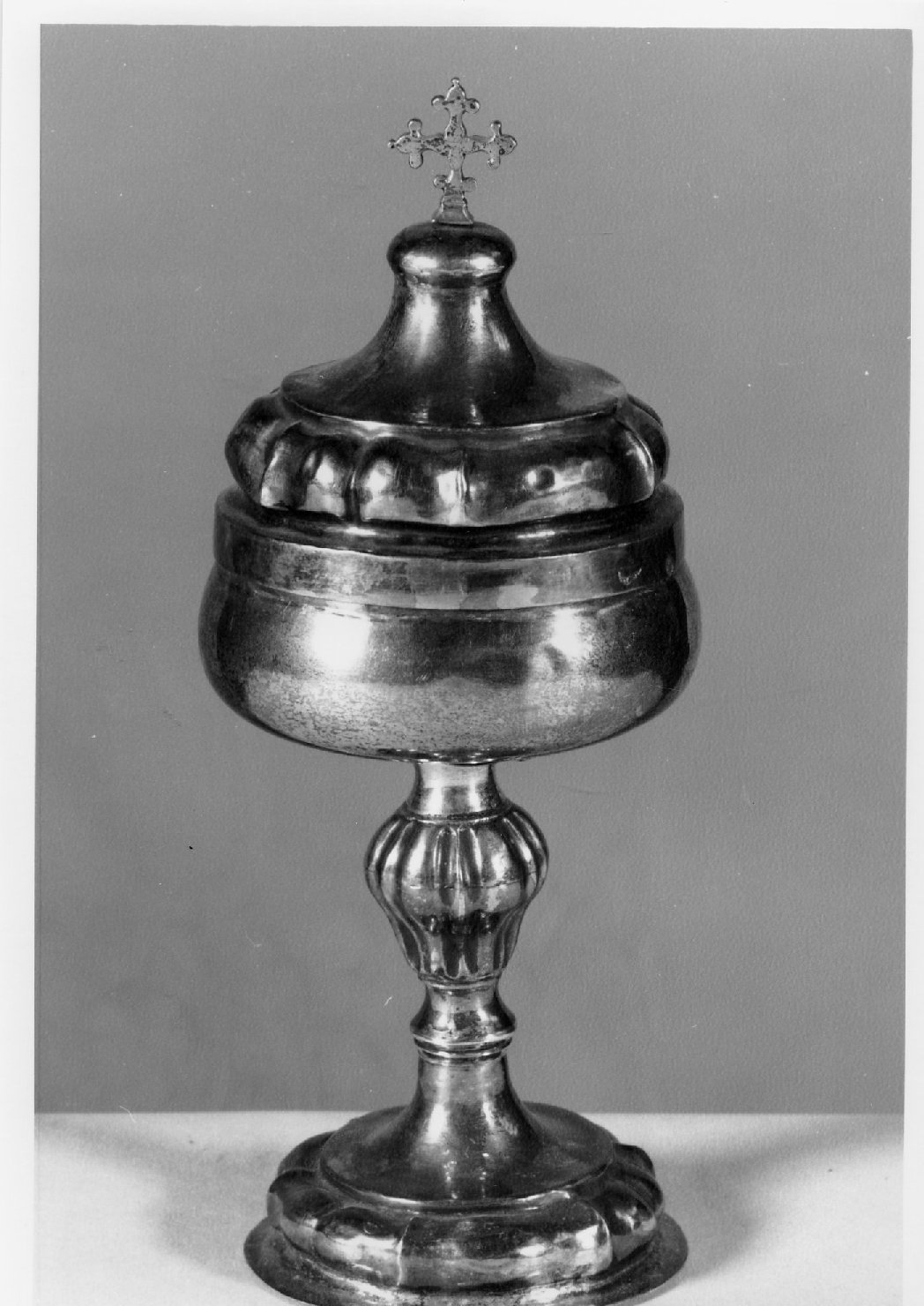 pisside - bottega emiliano-romagnola (sec. XIX)