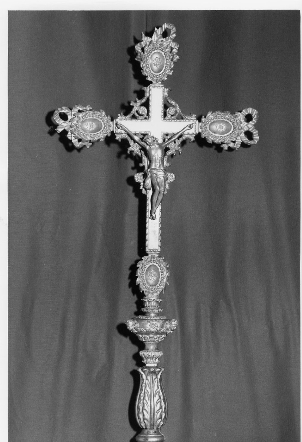 croce processionale - bottega emiliano-romagnola (seconda metà sec. XIX)