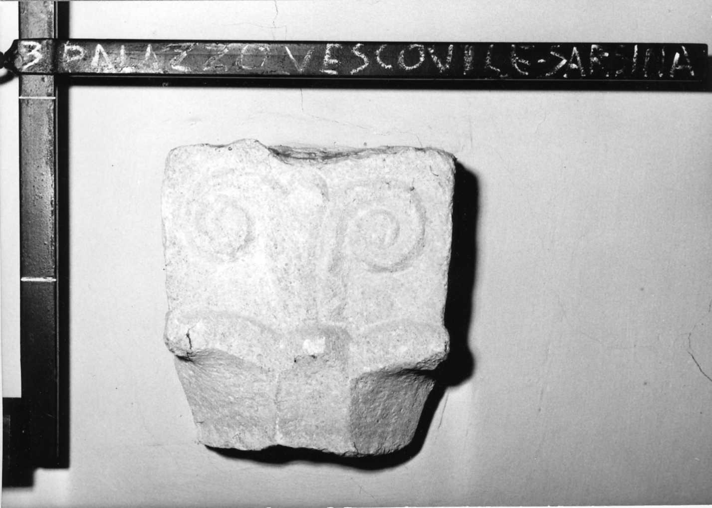 capitello - bottega Italia settentrionale (sec. VIII)