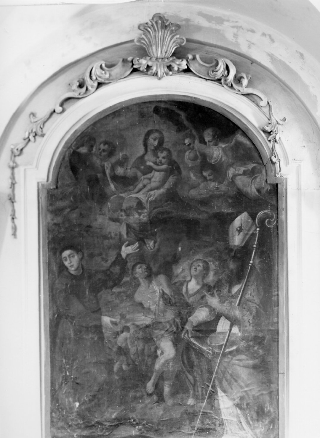 Madonna col Bambino fra Sant'Antonio da Padova, Santa Lucia, San Sebastiano e San Luigi (pala d'altare) di Valbonesi Michele (sec. XVIII)