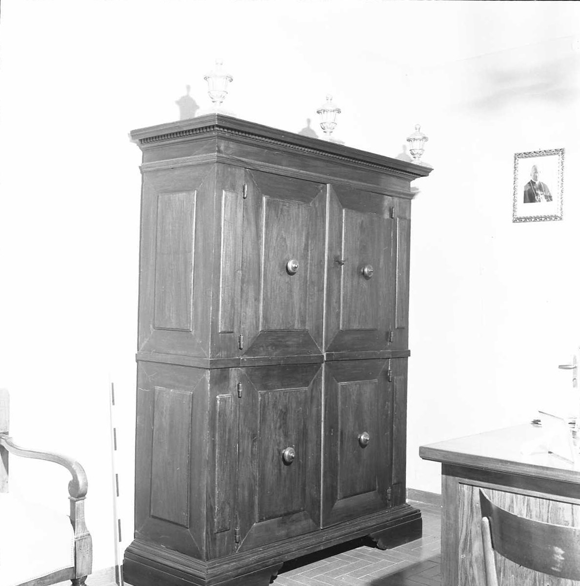 armadio - a muro - bottega romagnola (fine/inizio secc. XVII/ XVIII)