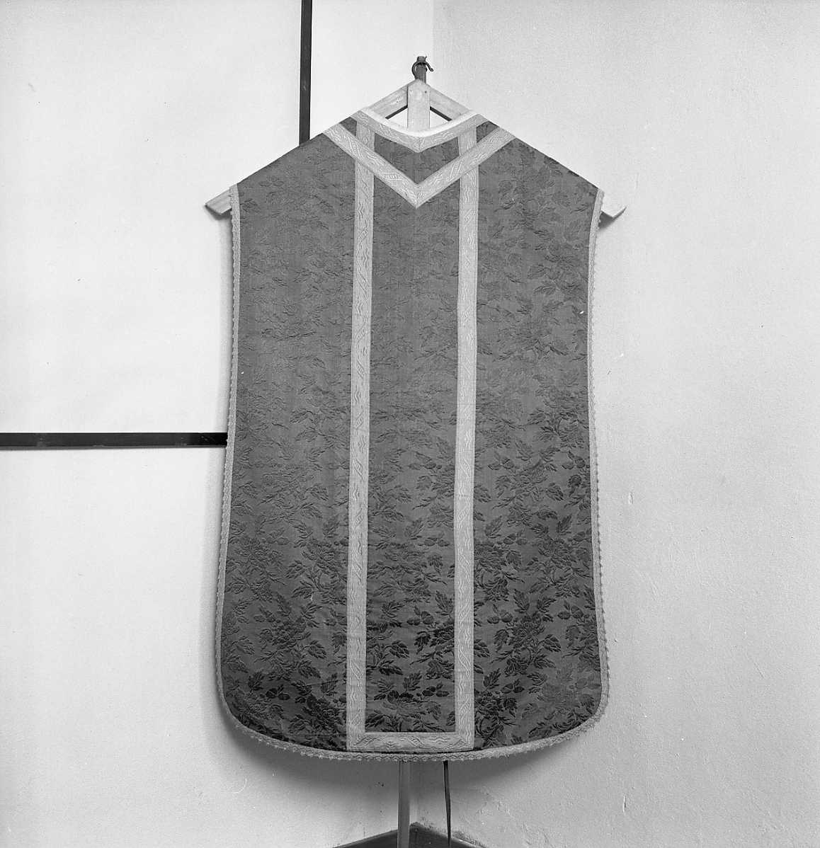 paramento liturgico - in terzo - manifattura romagnola (sec. XVIII)