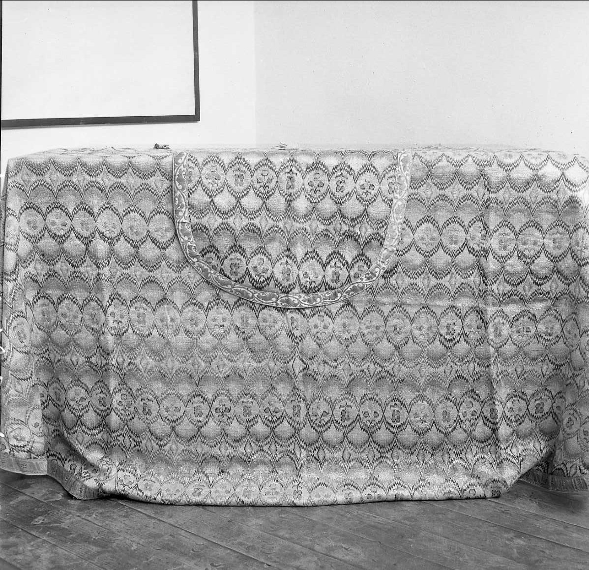 piviale - manifattura romagnola (fine/inizio secc. XVII/ XVIII)