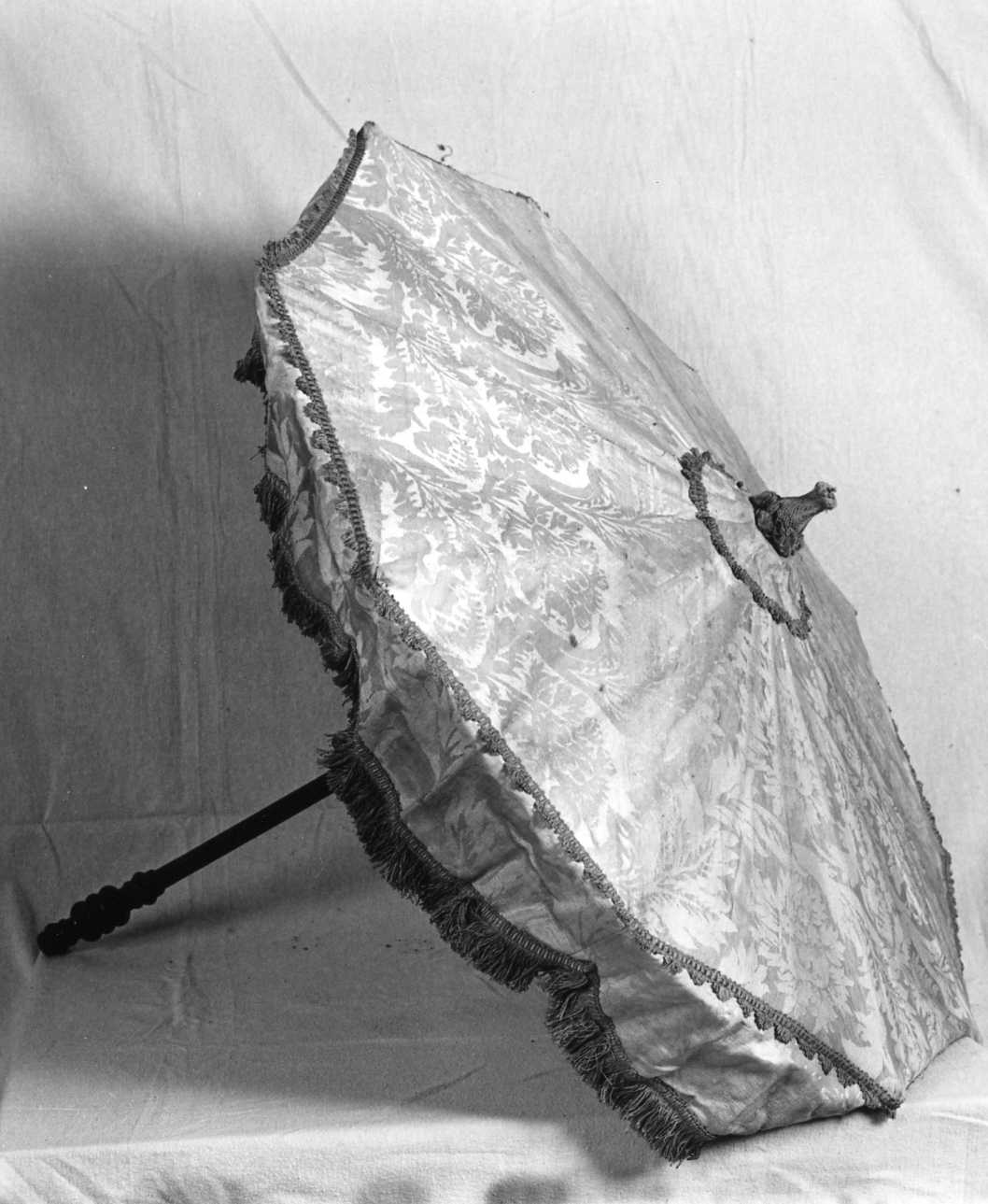 ombrellino processionale - manifattura romagnola (prima metà sec. XIX)