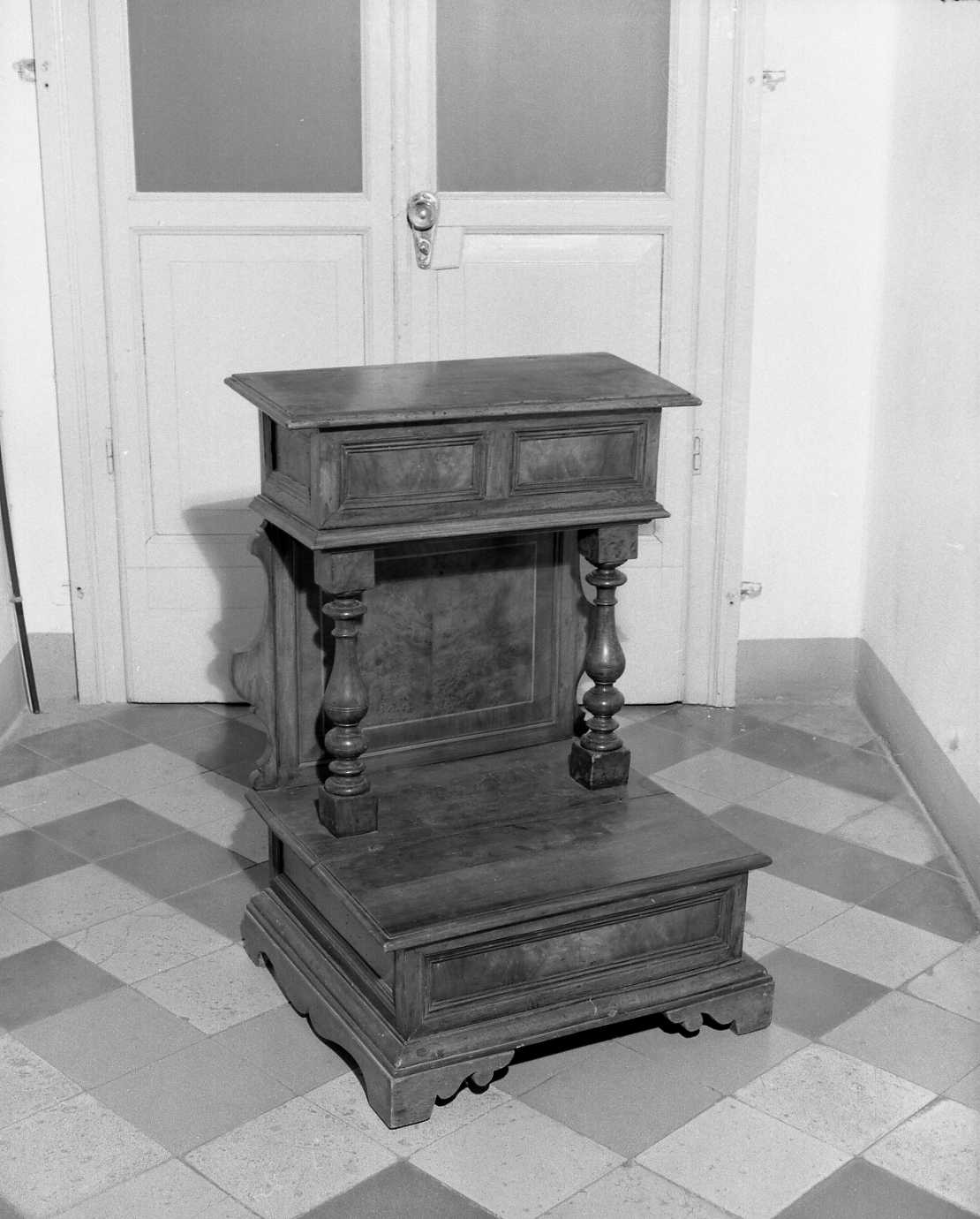 inginocchiatoio - bottega romagnola (sec. XIX)