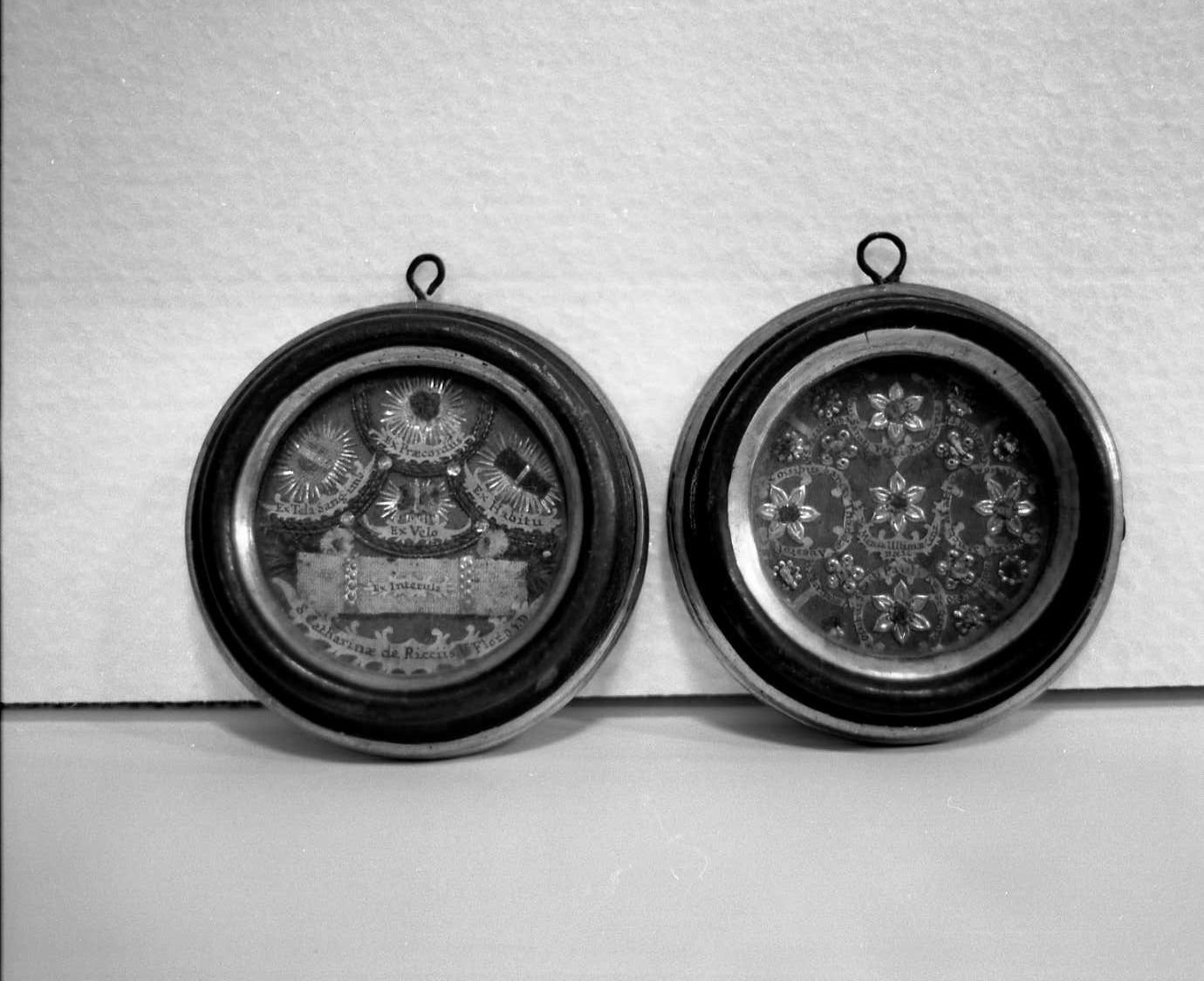 reliquiario a capsula - a medaglione - bottega romagnola (sec. XVIII)