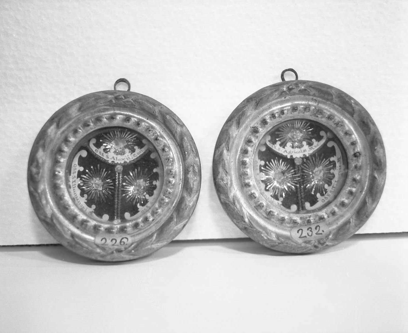 reliquiario a capsula - a medaglione - bottega romagnola (sec. XVIII)