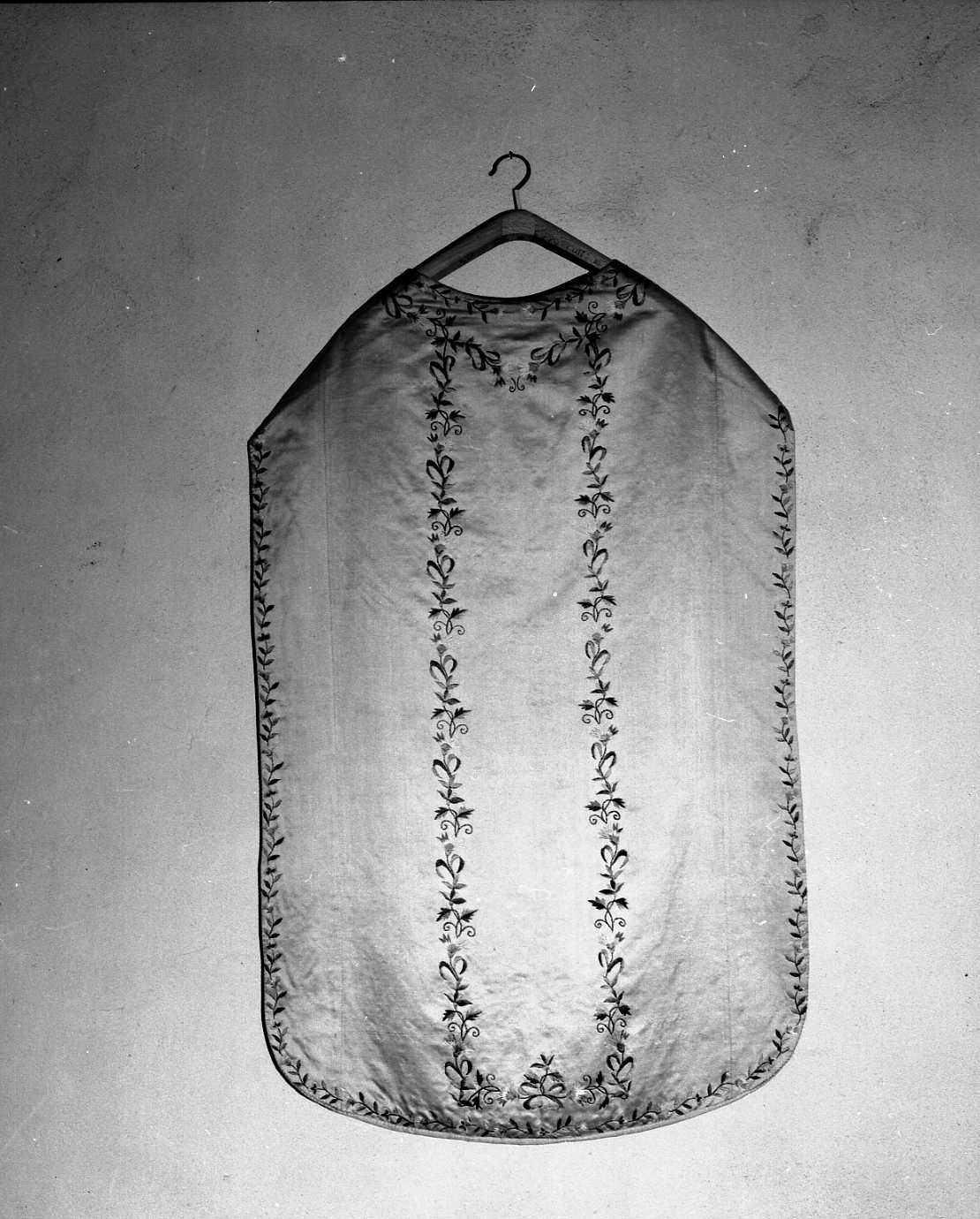 paramento liturgico, insieme - manifattura romagnola (secc. XIX/ XX)