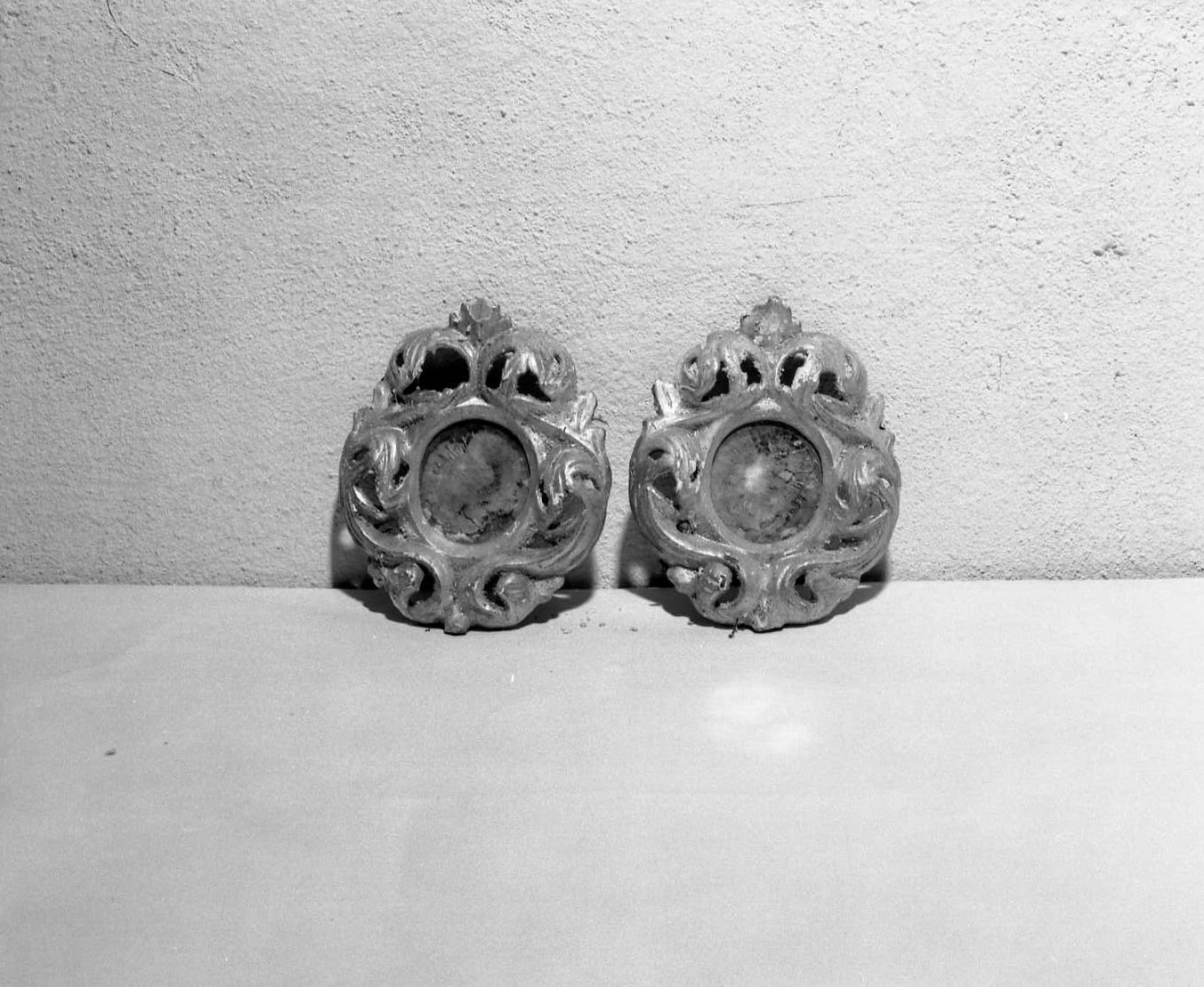 reliquiario a capsula - a medaglione - bottega romagnola (sec. XVIII)