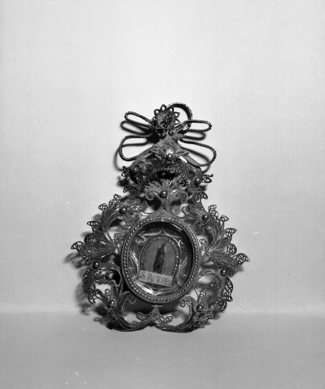 reliquiario a capsula - a medaglione - bottega italiana (sec. XVIII)