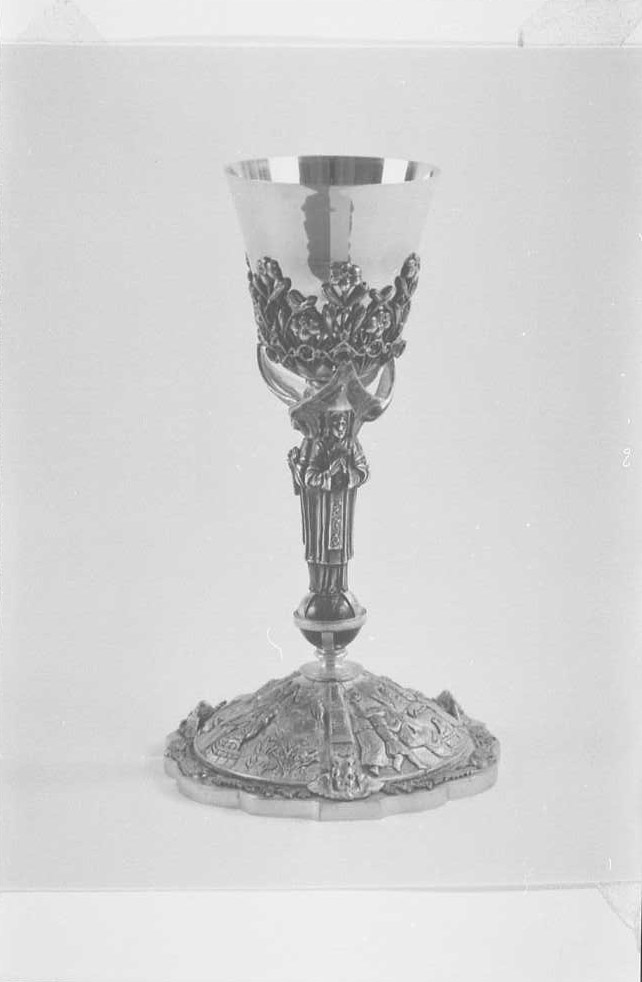 sacrificio di Isacco; sacrificio di Melchisedec; cena pasquale; quattro Virtù Cardinali (calice) - bottega milanese (sec. XX)