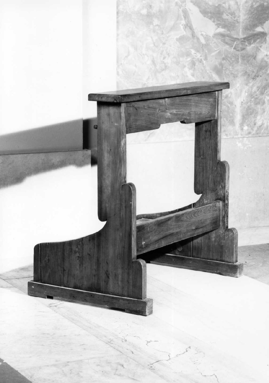 inginocchiatoio, serie - produzione tosco-romagnola (sec. XX)