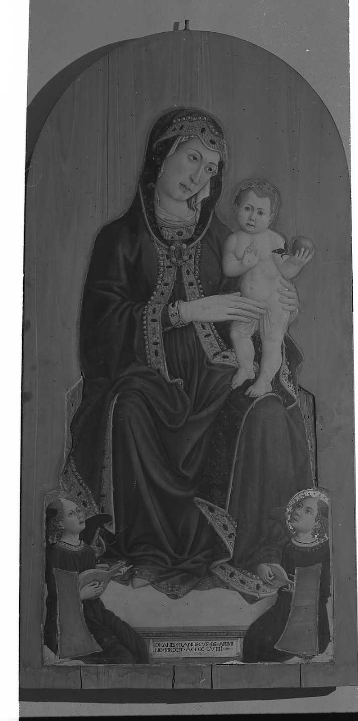Madonna con Bambino in trono e due angeli (dipinto) di Giovan Francesco da Rimini (sec. XV)