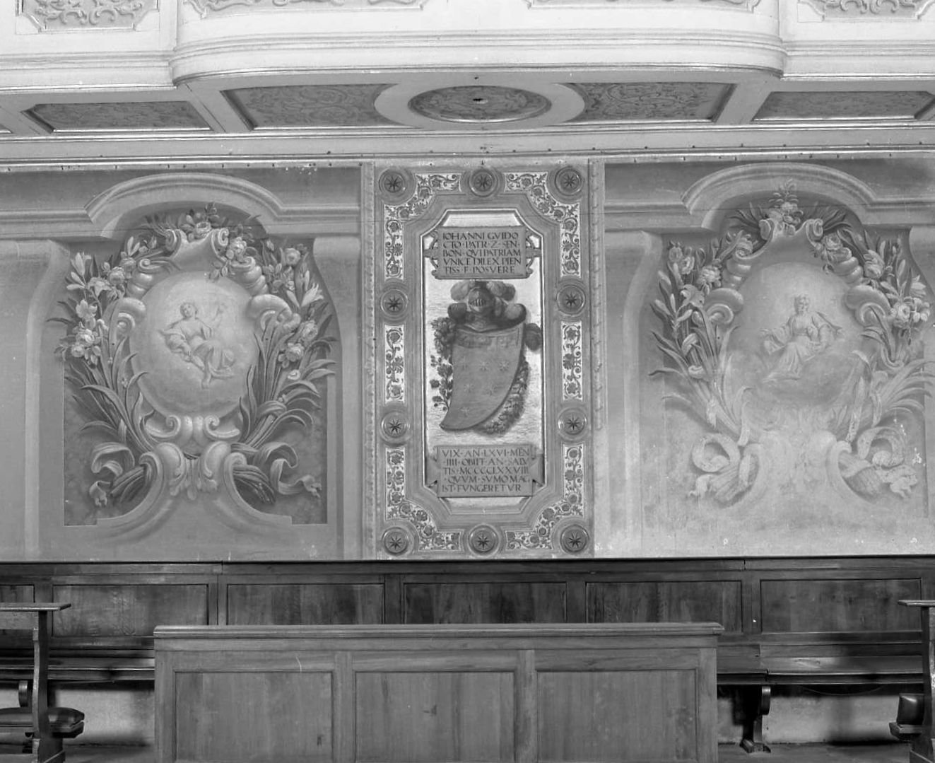 Motivi decorativi vegetali con vasi e festoni; finte architetture; allegorie (decorazione pittorica) di Orsoni Giuseppe (sec. XVIII)