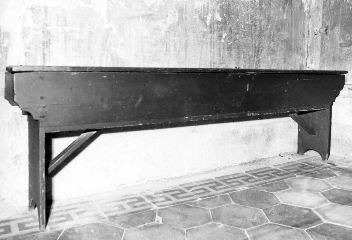 cassapanca, serie - ambito romagnolo (sec. XVIII)