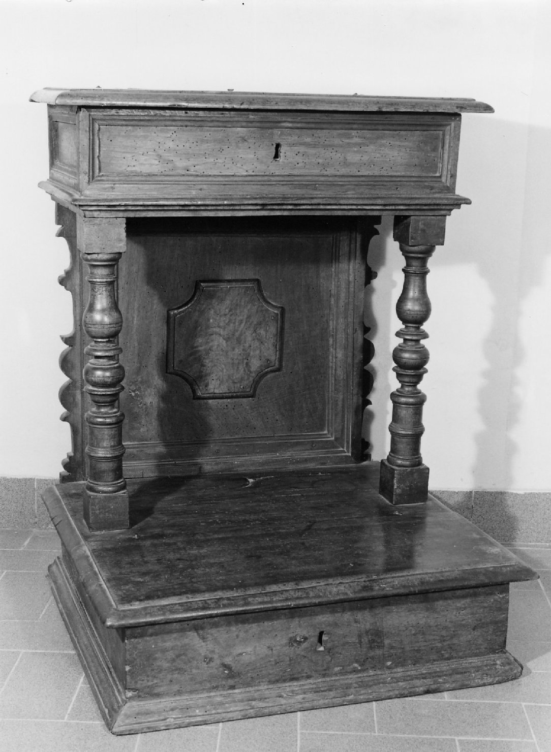 inginocchiatoio - bottega emiliano-romagnola (sec. XVII)