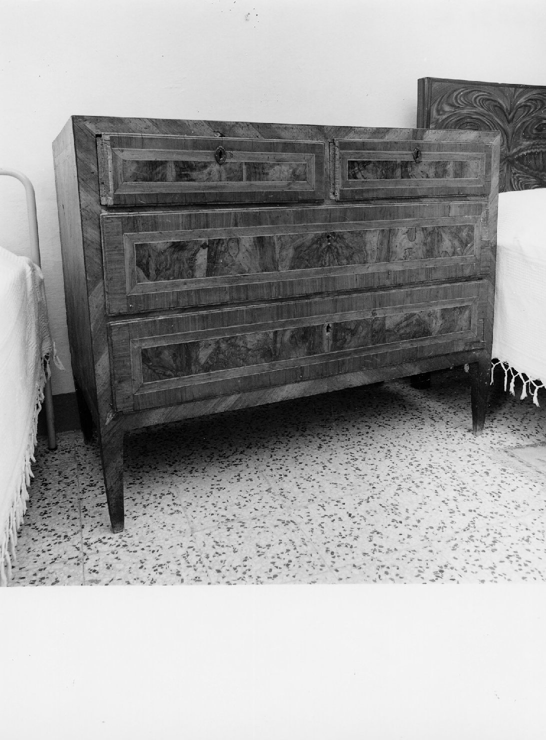 cassettone - bottega romagnola (inizio sec. XIX)