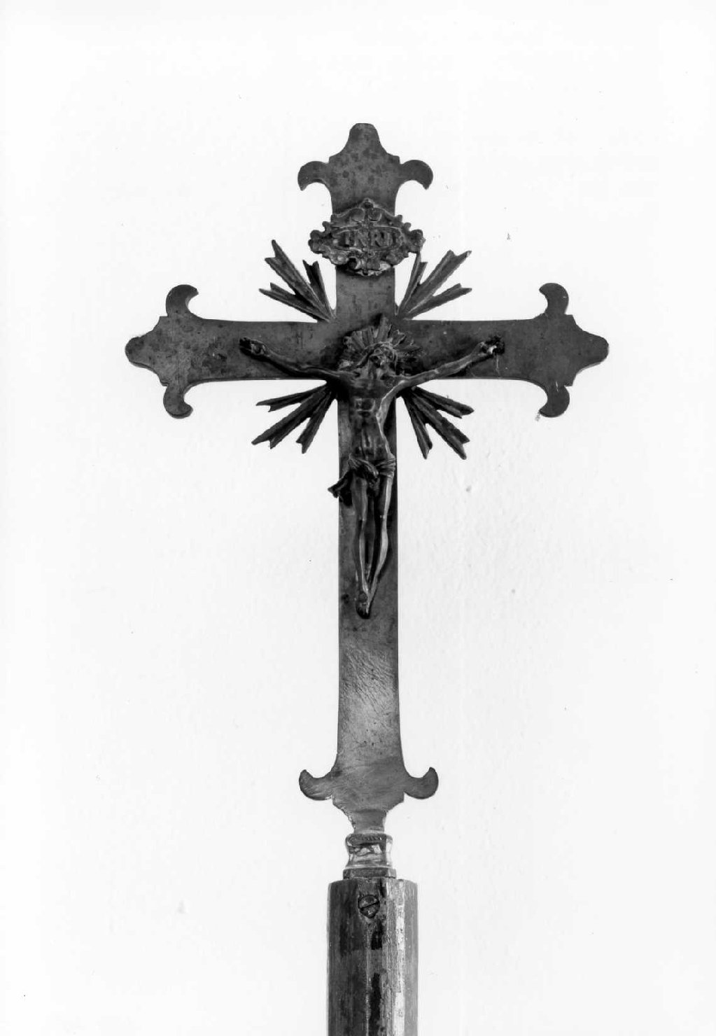 Cristo crocifisso (croce processionale) - manifattura romagnola (metà sec. XIX)