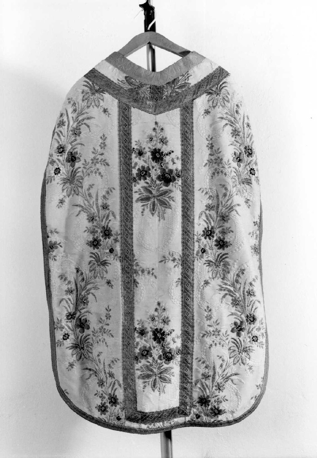 motivi decorativi floreali (pianeta, elemento d'insieme) - manifattura romagnola (seconda metà sec. XIX)