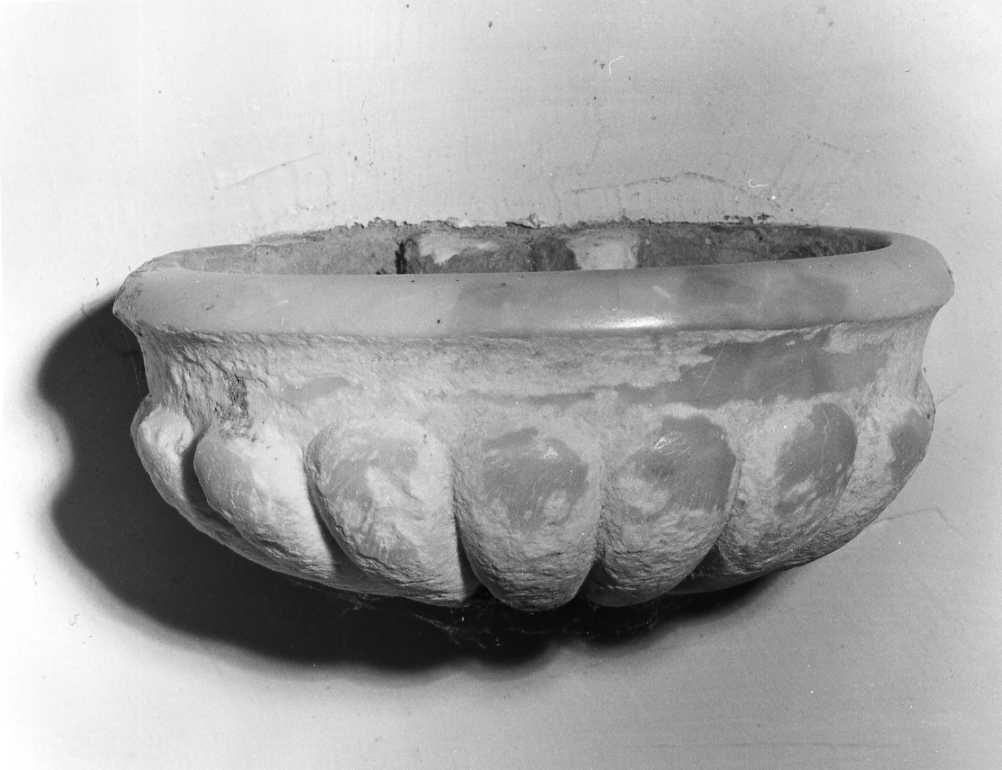 acquasantiera - produzione romagnola (sec. XVIII)