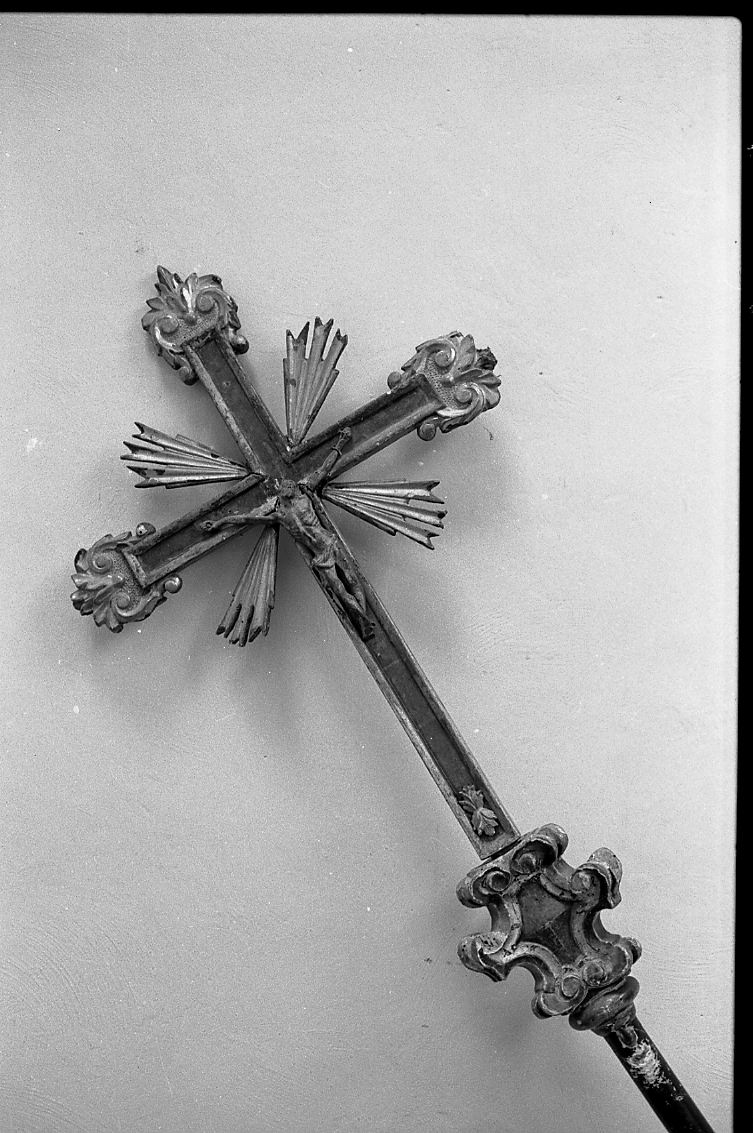 croce processionale - bottega emiliana (seconda metà sec. XVIII)