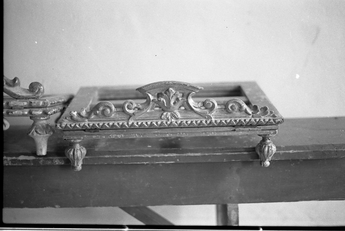 leggio - bottega emiliana (inizio sec. XIX)