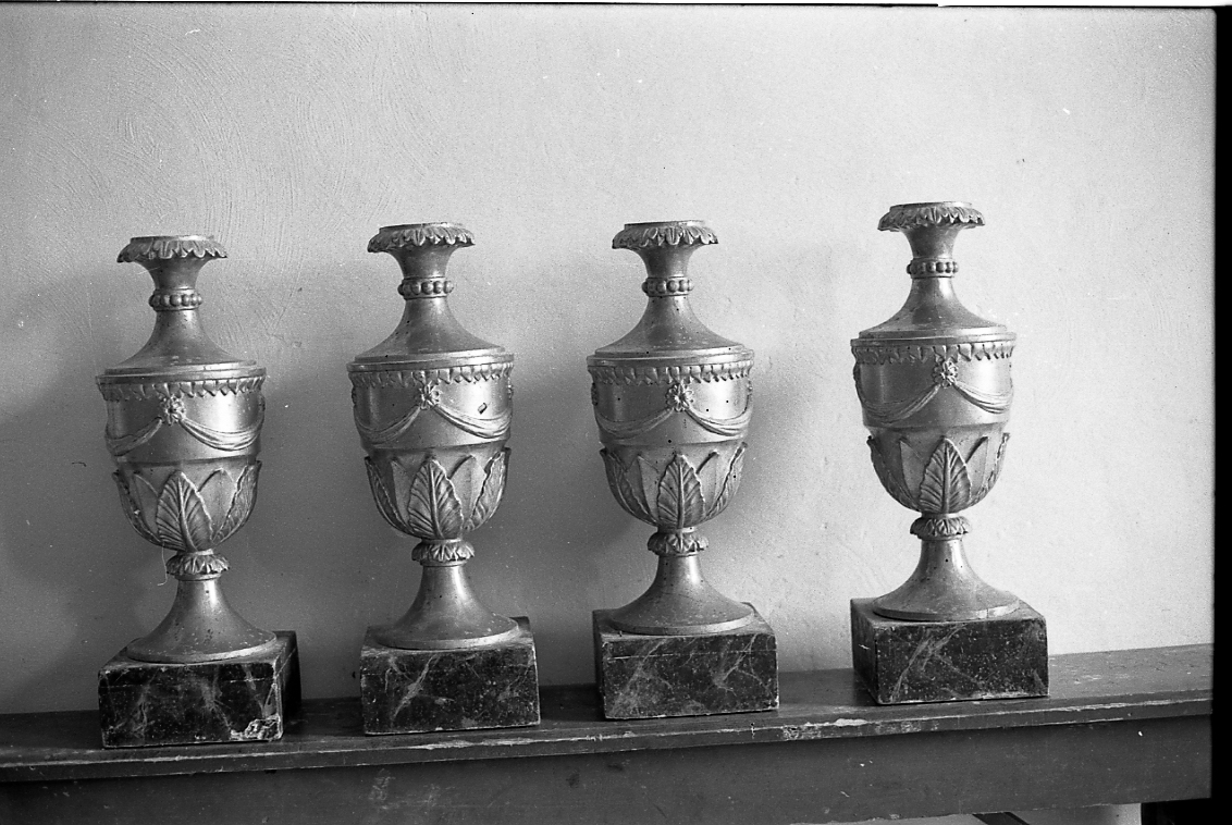 vaso d'altare per composizione floreale - bottega emiliana (fine sec. XVIII)