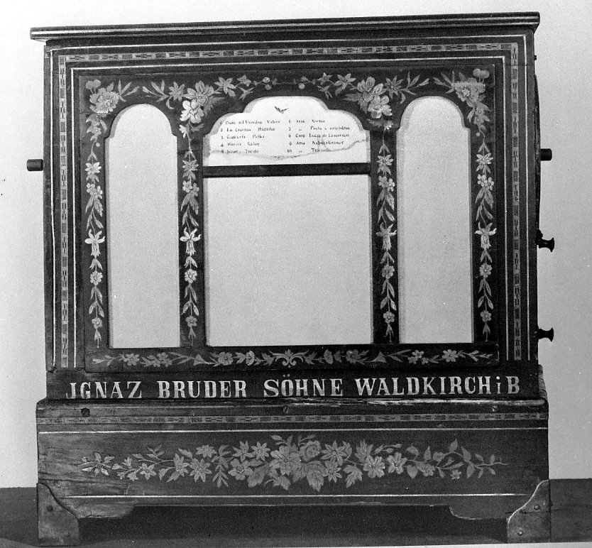 organo portativo meccanico - produzione tedesca (fine sec. XIX)