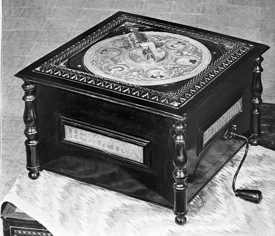 cassetta ad ancia - produzione tedesca (secc. XIX/ XX)