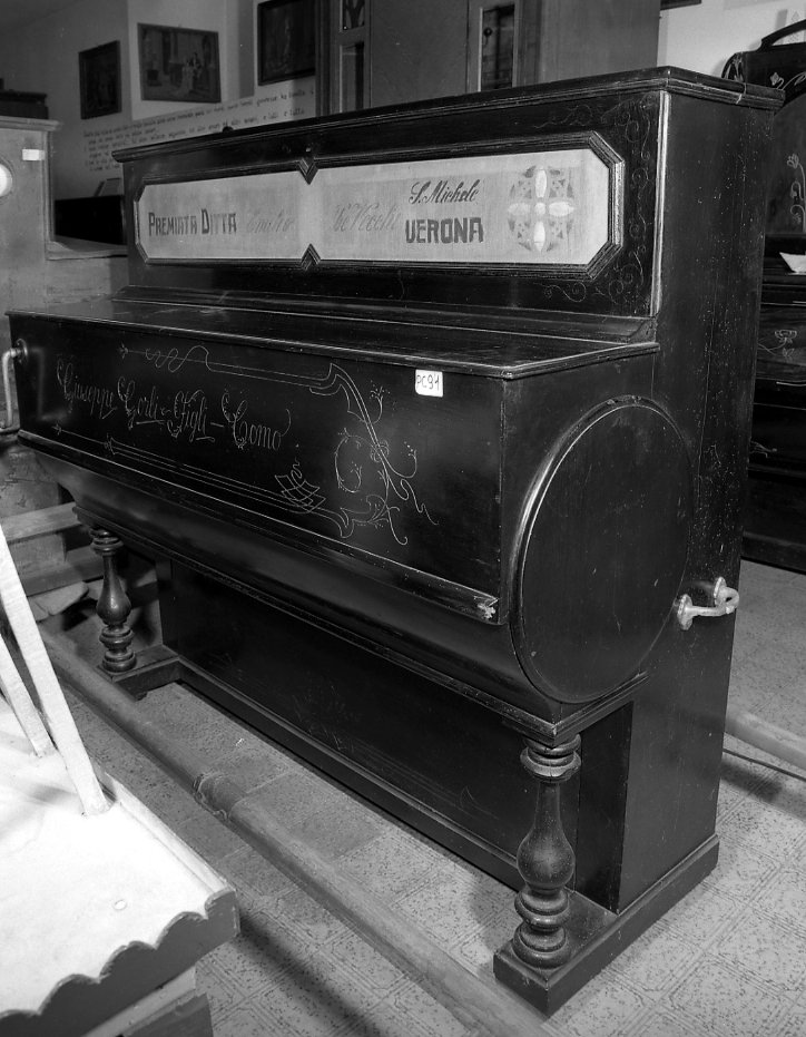 piano a cilindro - produzione lombarda (prima metà sec. XX)