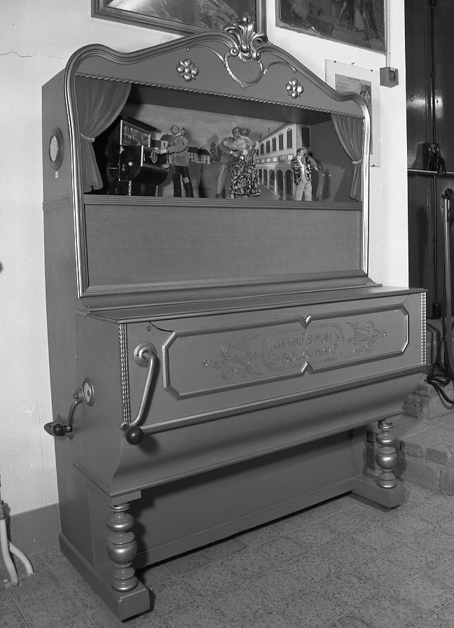 piano a cilindro - produzione bolognese (prima metà sec. XX)