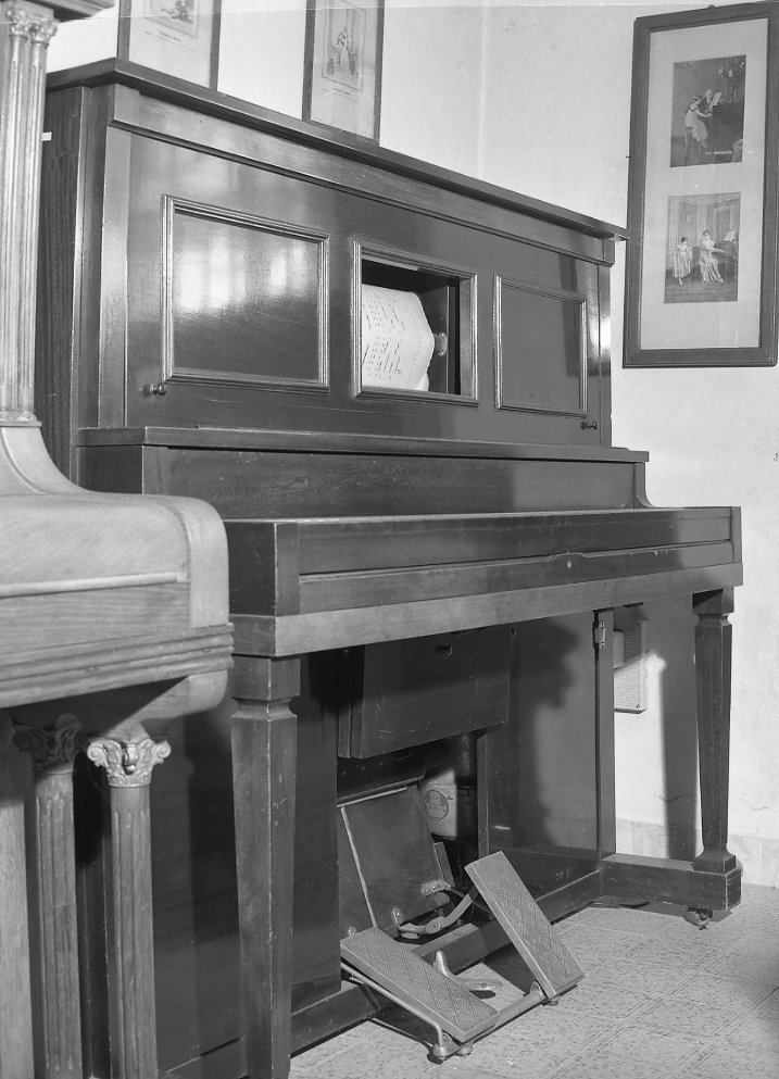 pianola - produzione statunitense (sec. XX)