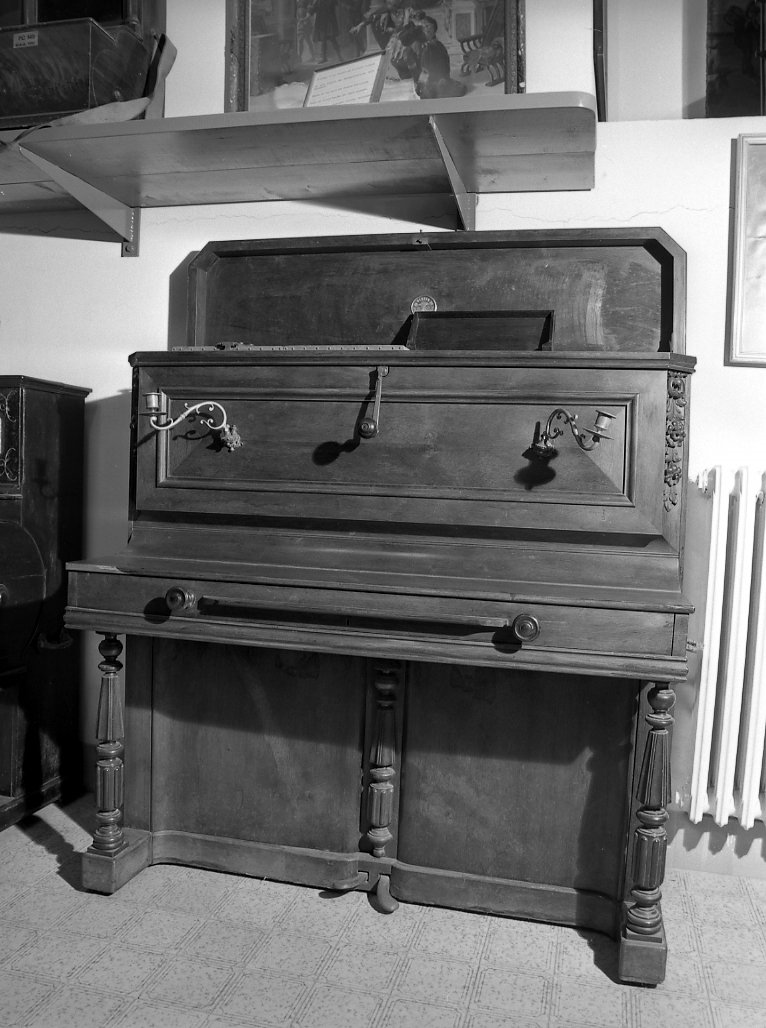 pianoforte - produzione parigina (fine sec. XIX)