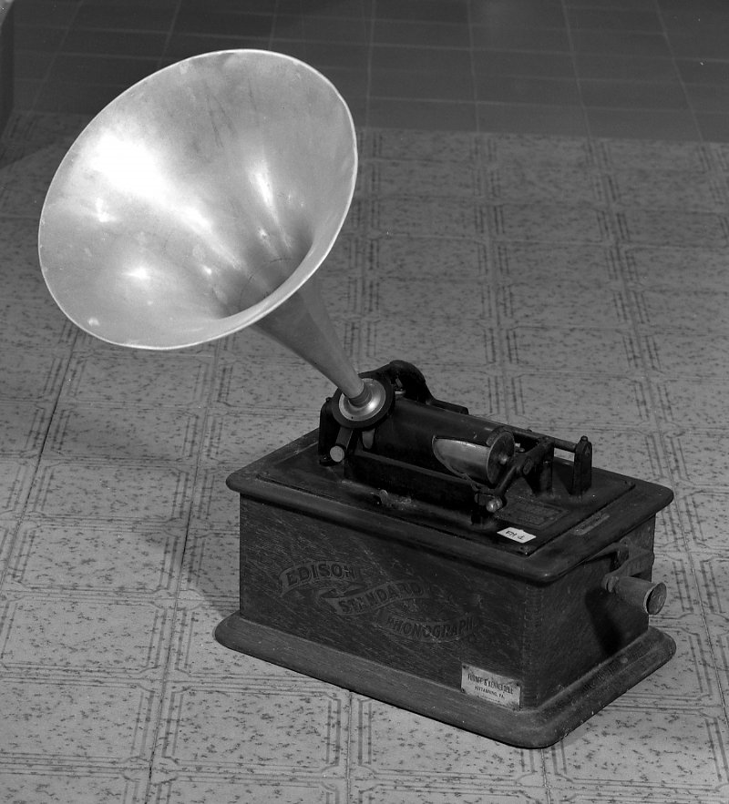 fonografo - produzione statunitense (sec. XX)