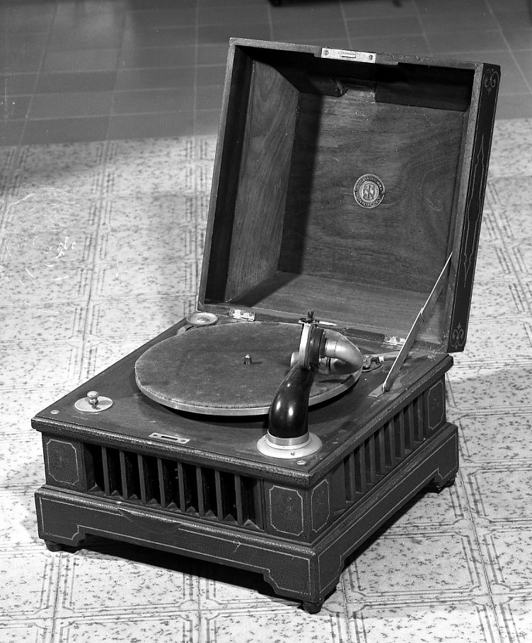 grammofono - produzione italiana (sec. XX)