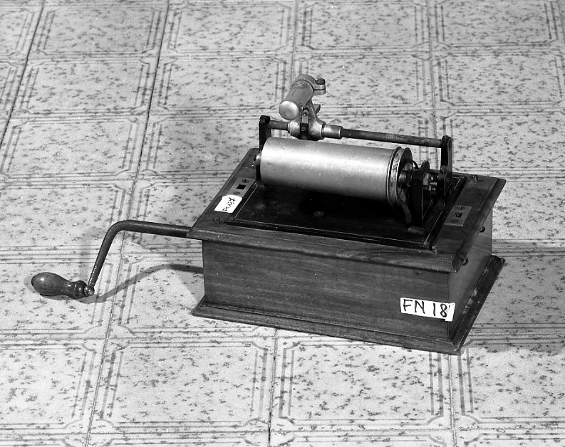 grammofono - produzione francese (sec. XX)