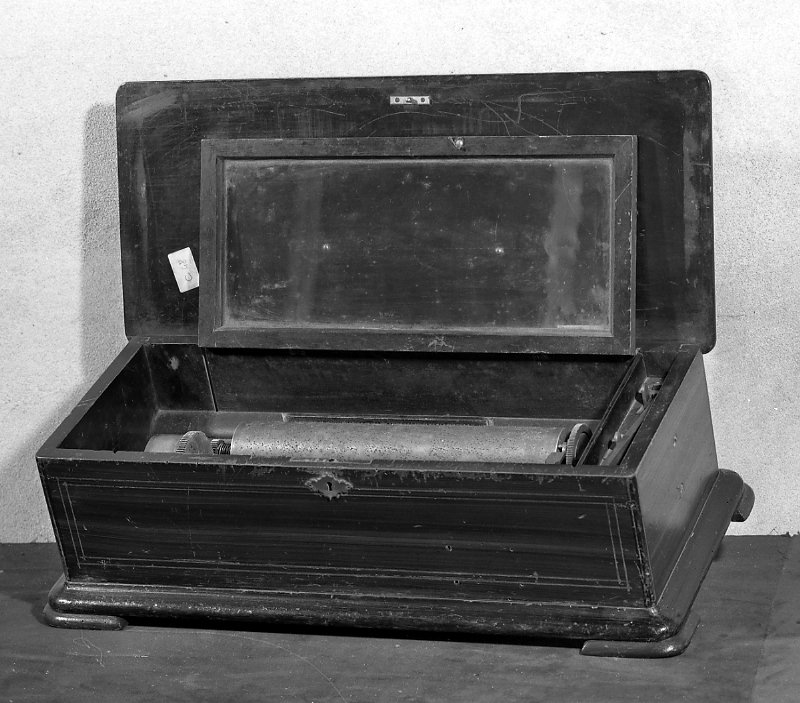 scatola musicale - produzione europea (inizio sec. XX)