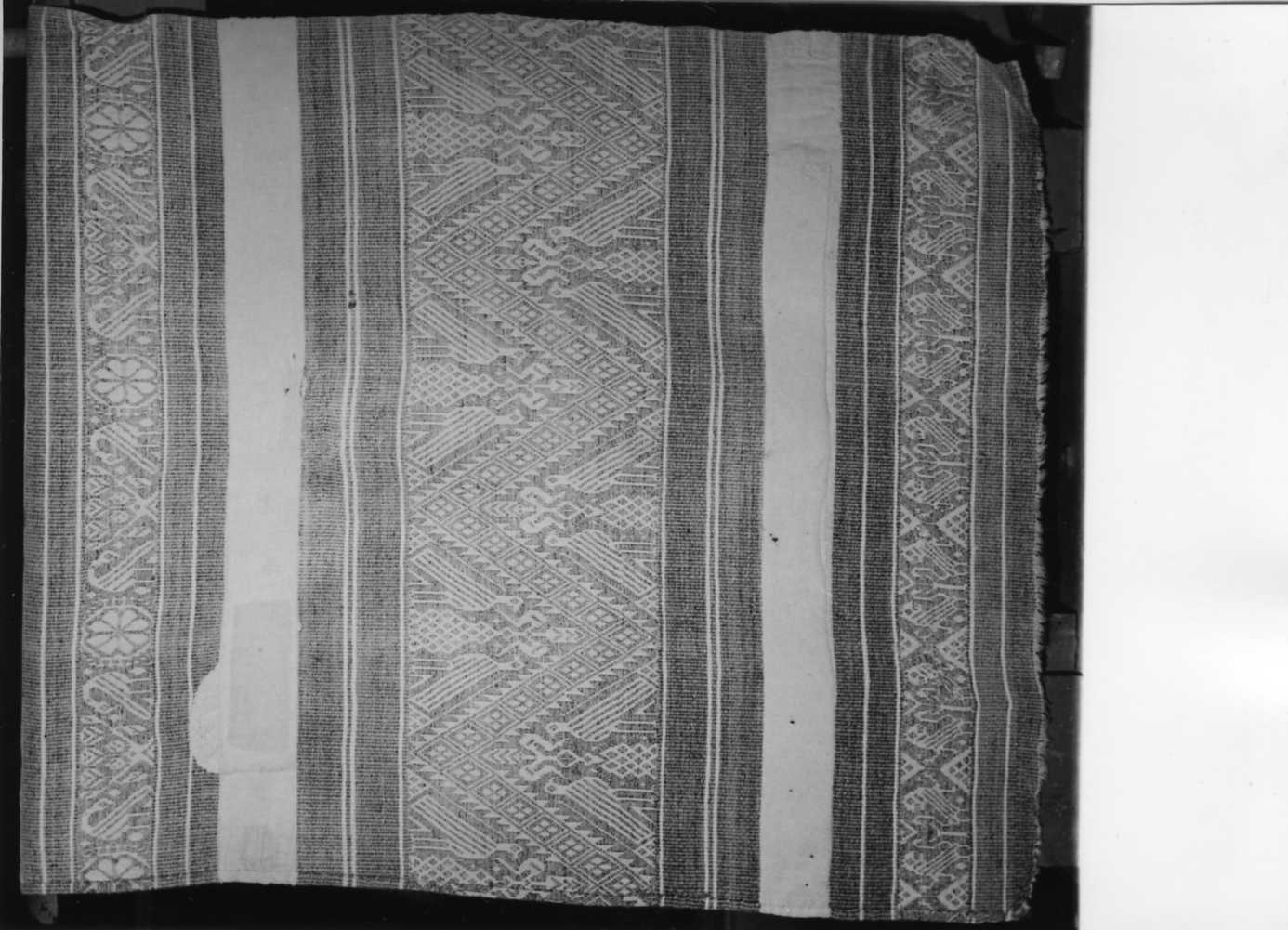 tovaglia d'altare - manifattura perugina (sec. XV)